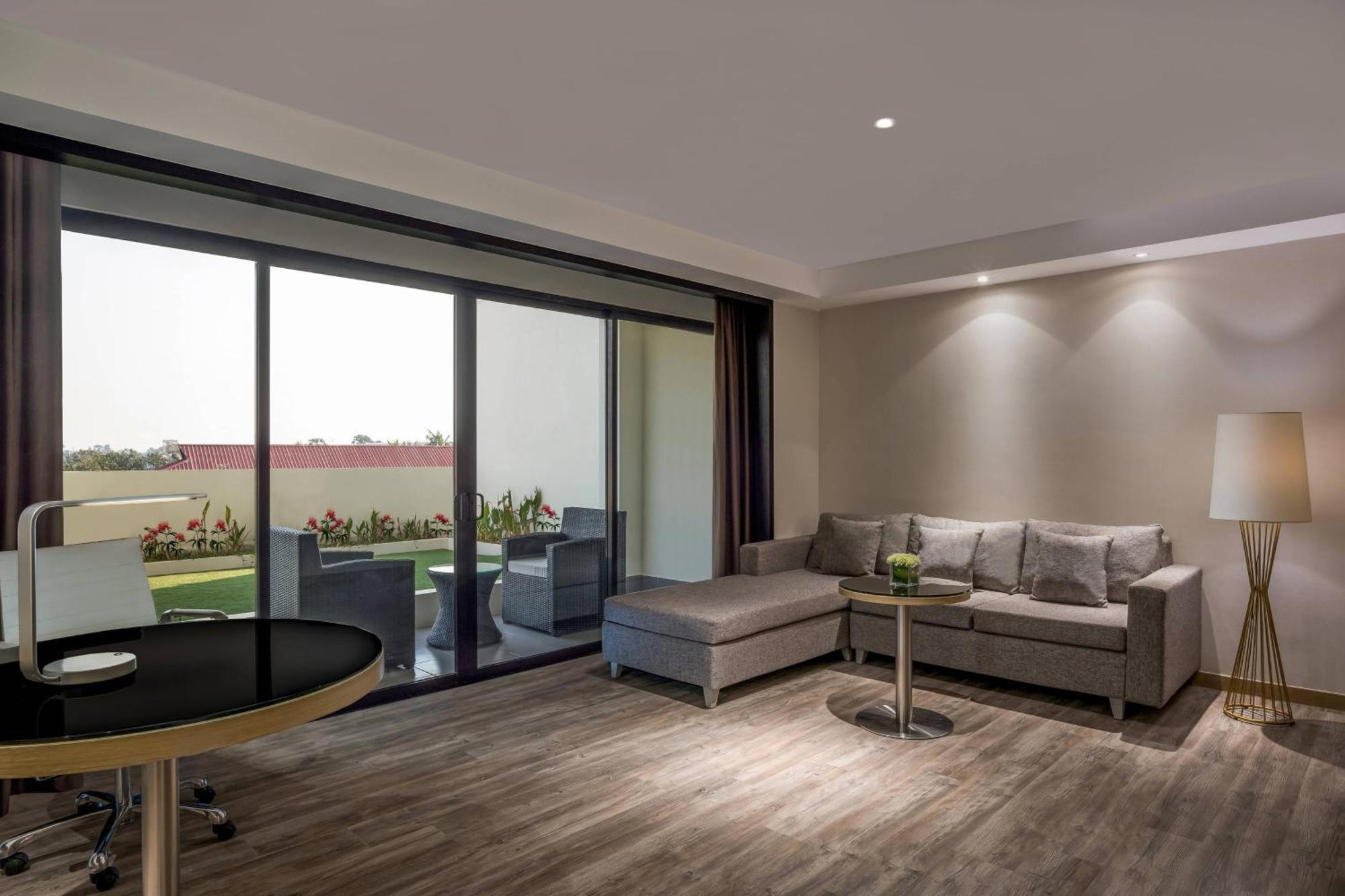 Courtyard By Marriott Siem Reap Resort Exterior photo